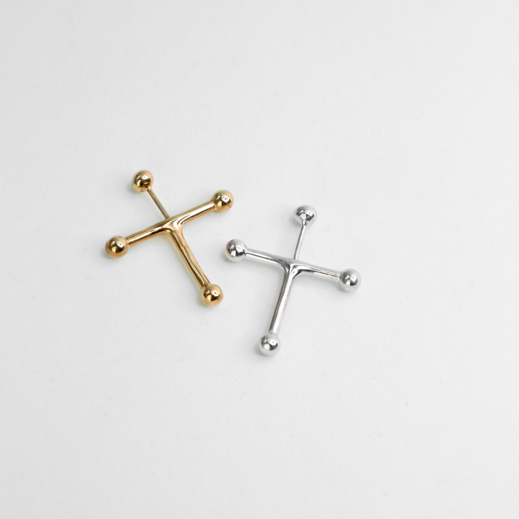 Mono-earring Transversal