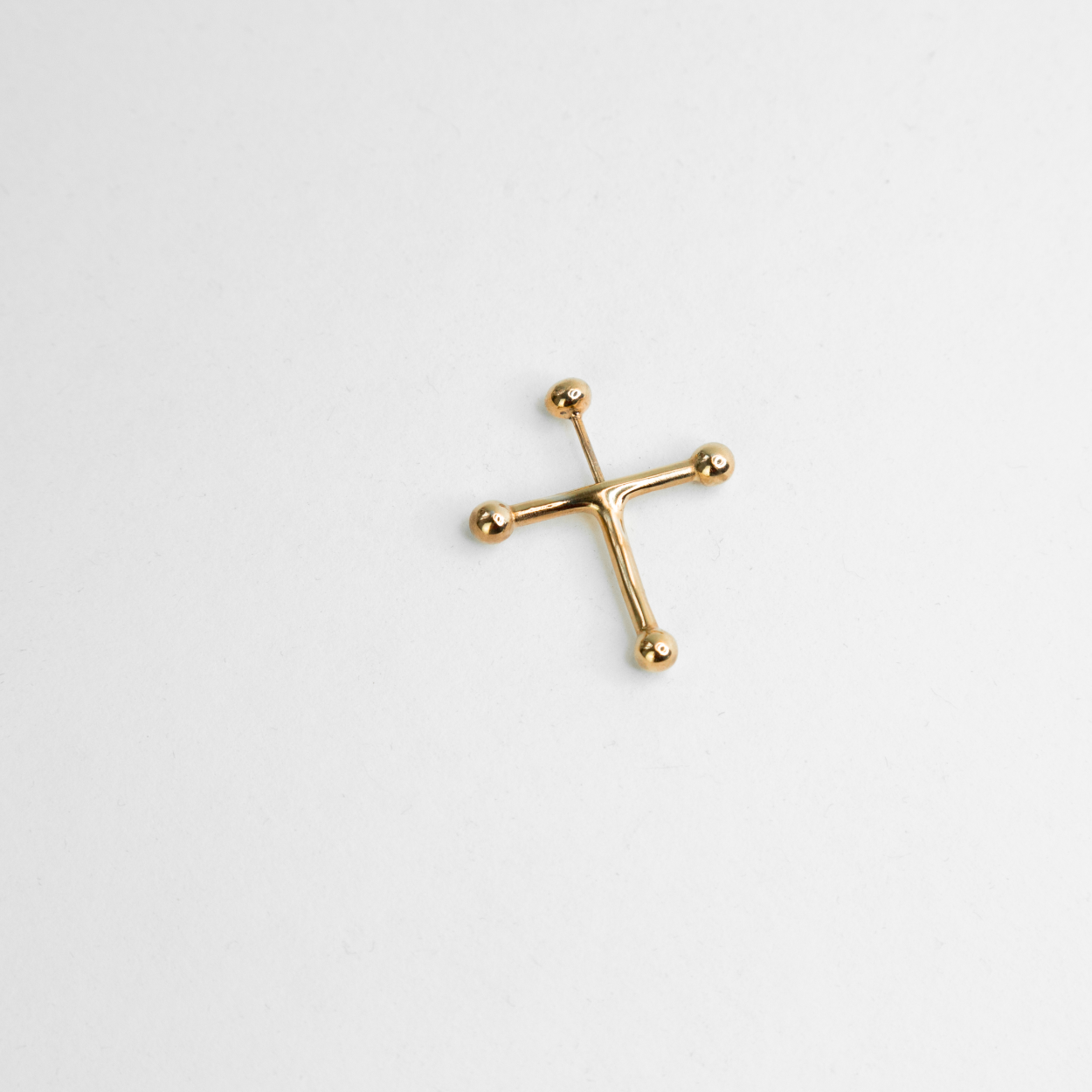 Mono-earring Transversal