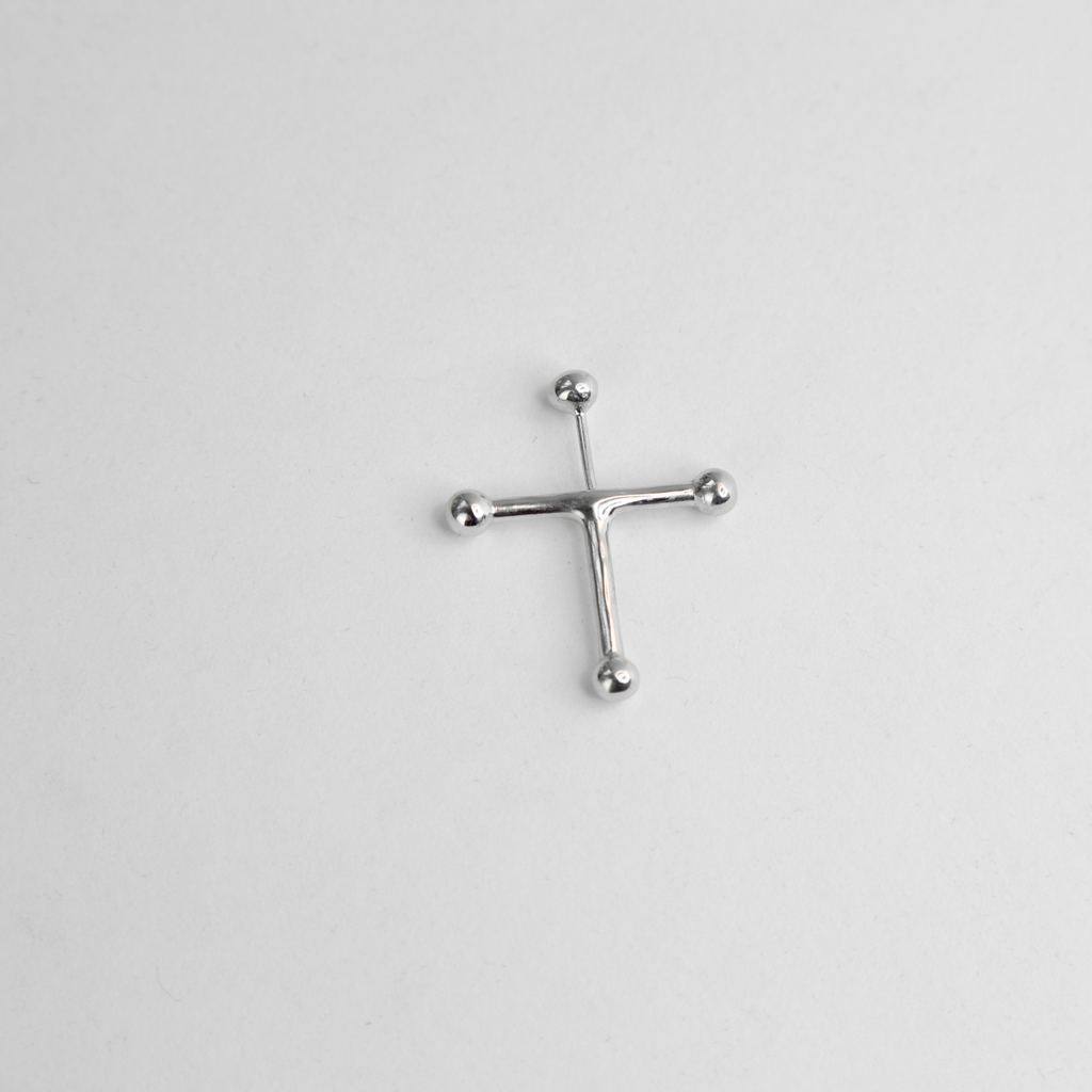 Mono-earring Transversal